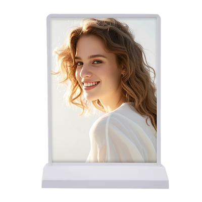 Des boîtes lumineuses rechargeables pour publicité confortables et flexibles 2500 Lux